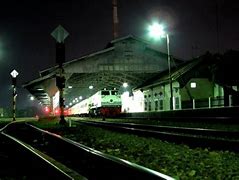 Foto Di Stasiun Kereta Malam Hari